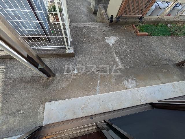 15/23 バルコニー