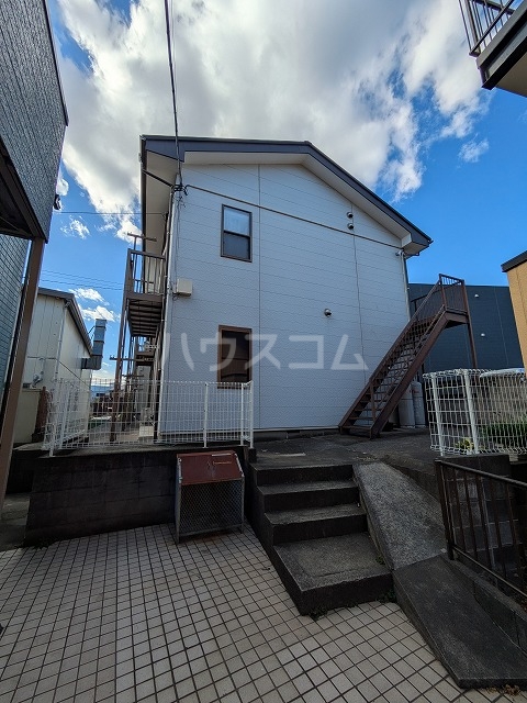 22/23 エントランス