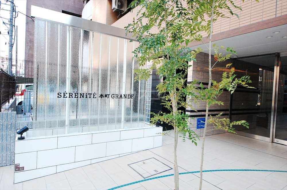 18/24 エントランス