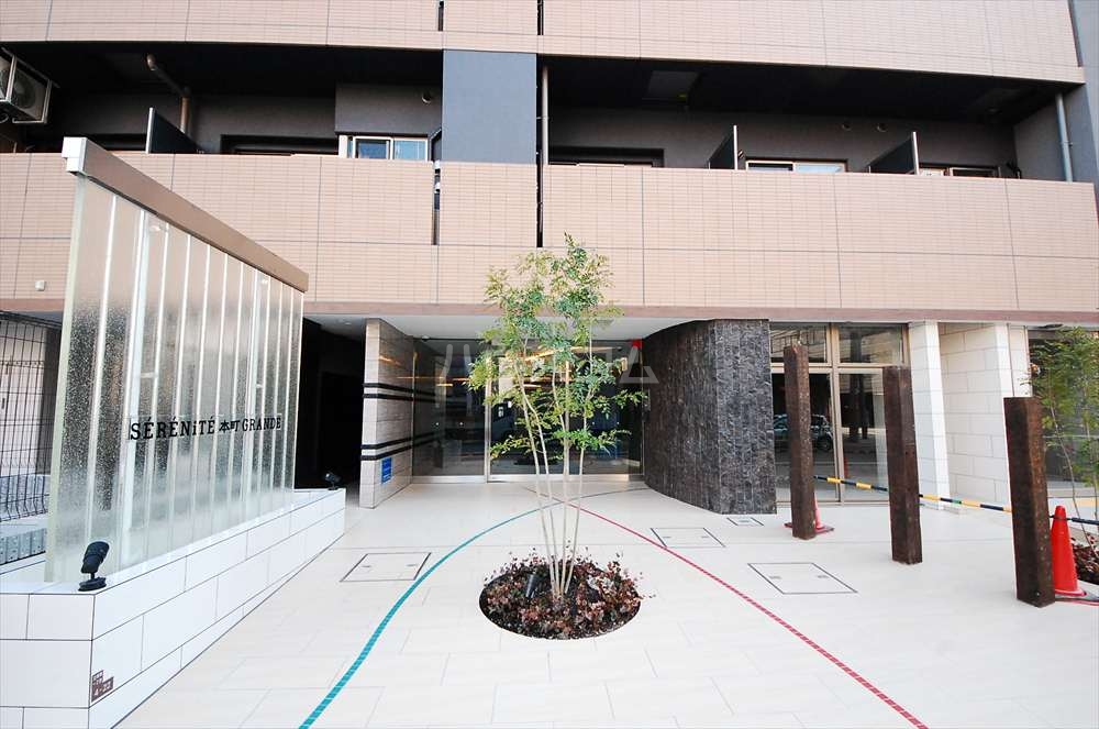 14/20 エントランス