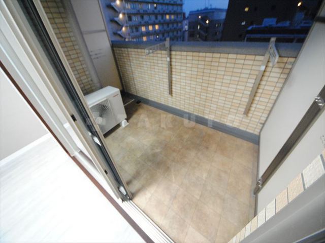 21/30 バルコニー