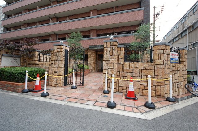 25/30 エントランス