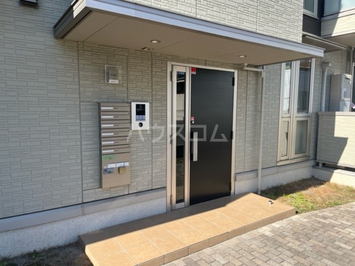 16/22 エントランス