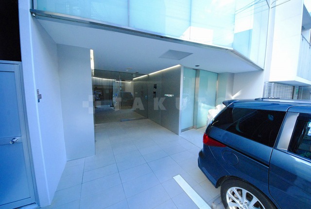 17/25 エントランス