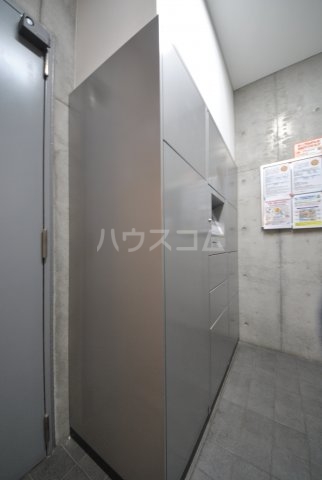 25/30 エントランス