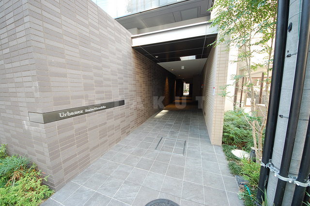 22/30 エントランス