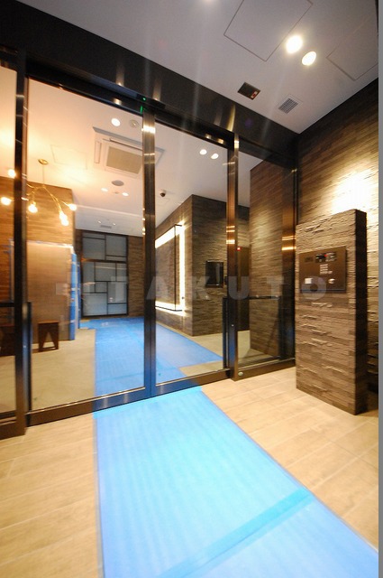 20/28 エントランス