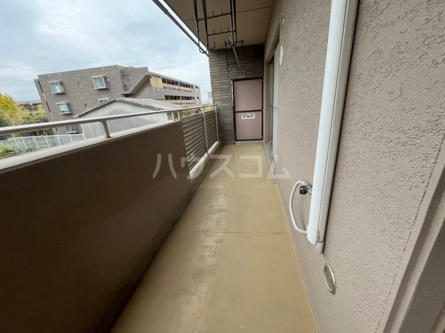 23/30 バルコニー