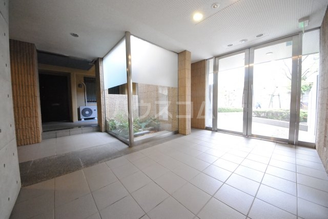 19/29 エントランス