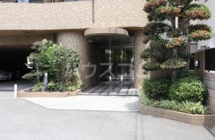 22/25 エントランス