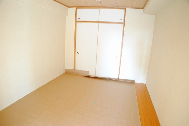 13/30 寝室