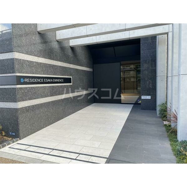 21/30 エントランス