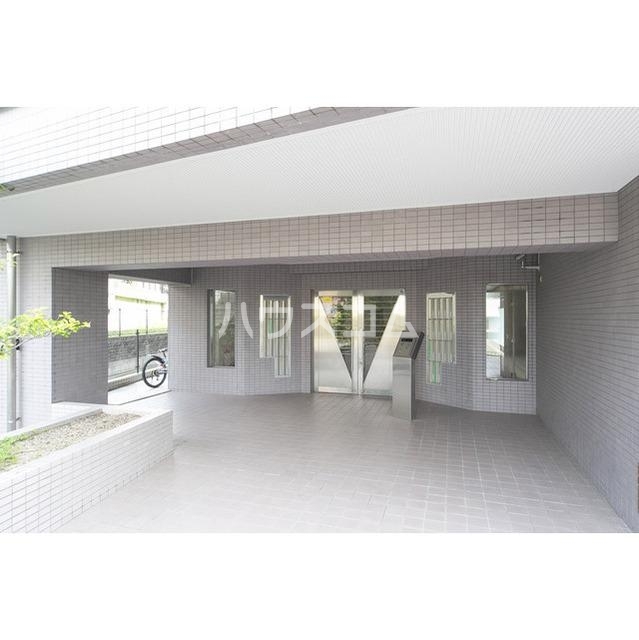 14/20 エントランス