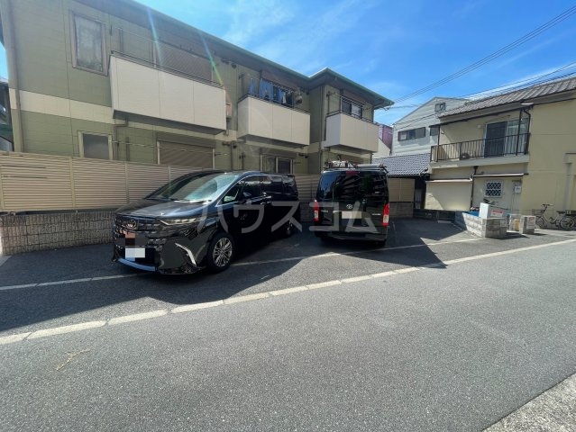 2/6 駐車場