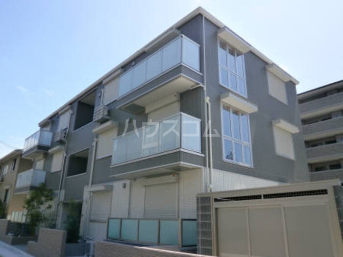 22/30 エントランス