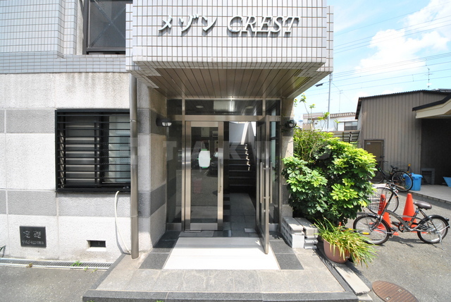 21/30 エントランス