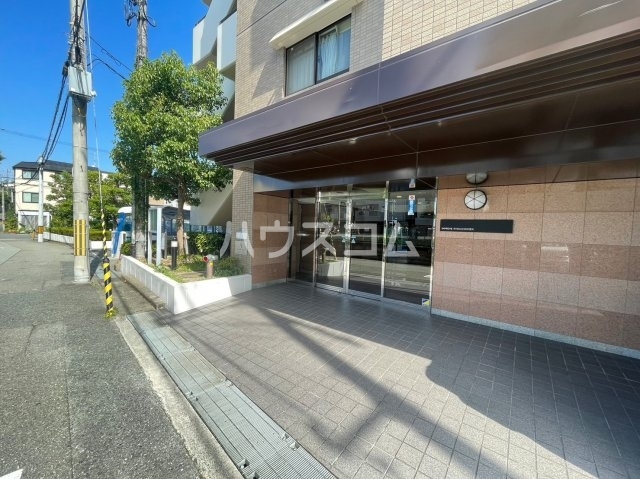2/4 エントランス