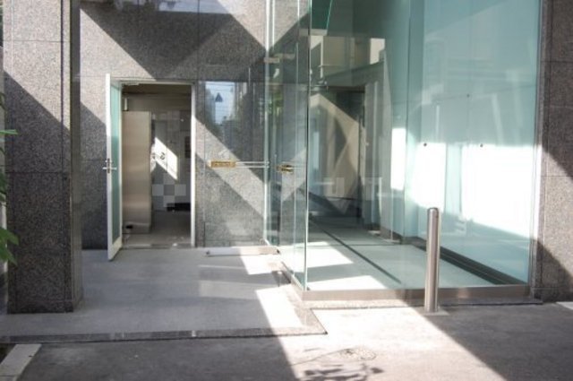 16/26 エントランス