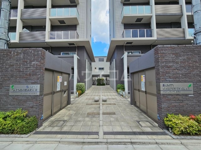 14/20 エントランス