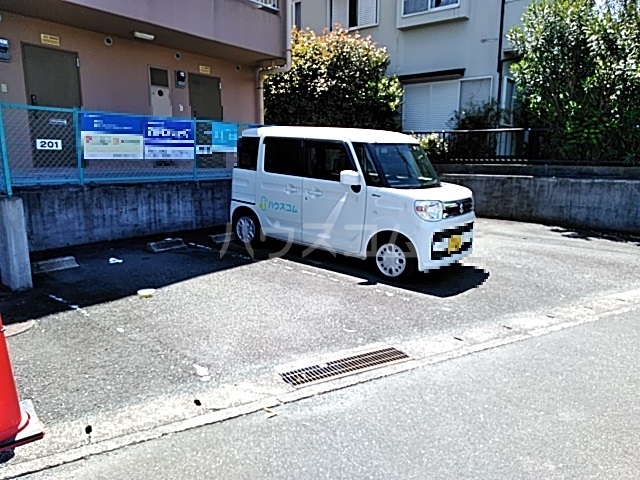 26/30 駐車場