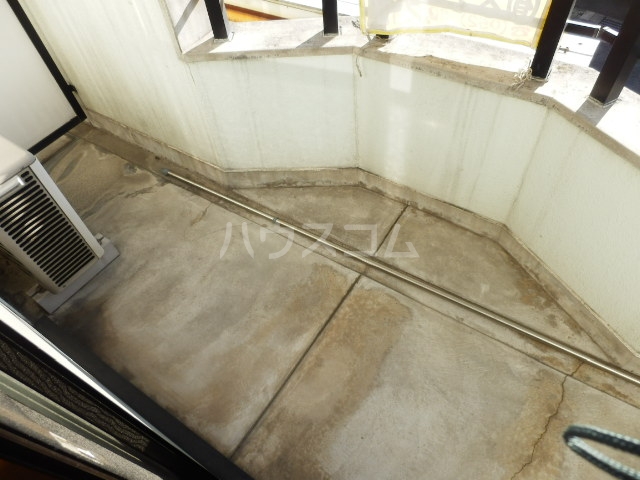 16/23 バルコニー