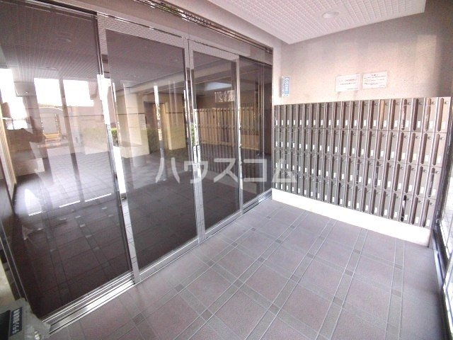 22/30 エントランス