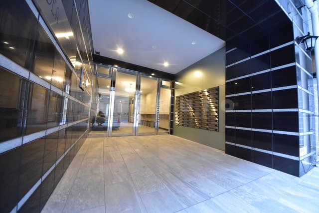 22/30 エントランス