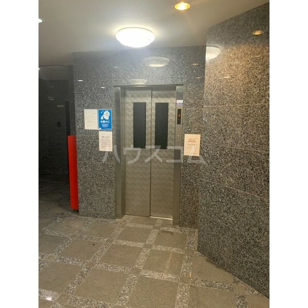 14/17 エントランス