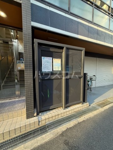 21/28 エントランス