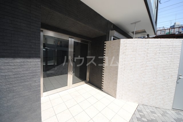 21/28 エントランス