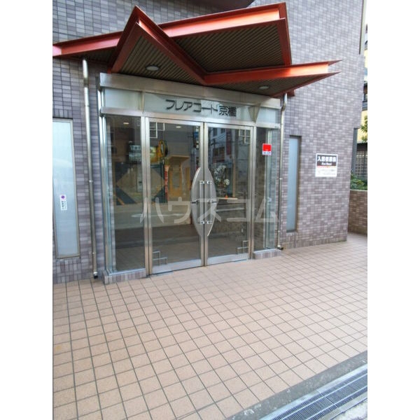 15/23 エントランス