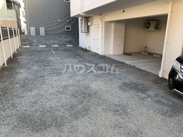17/26 駐車場