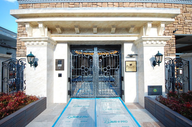 17/27 エントランス