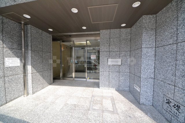 29/30 エントランス