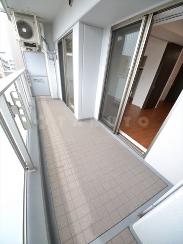 20/30 バルコニー