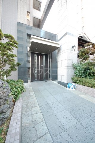 17/26 エントランス