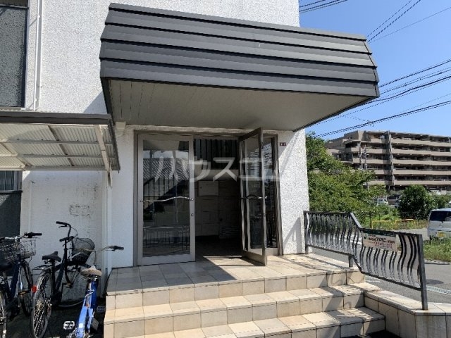 21/29 エントランス