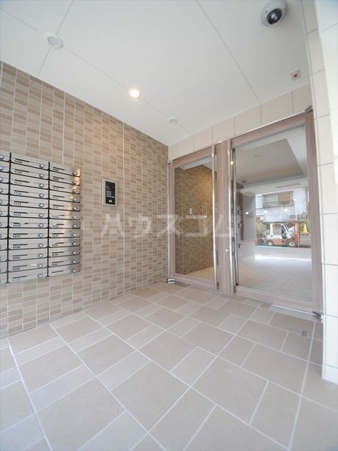 16/25 エントランス