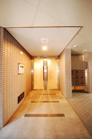 14/25 エントランス