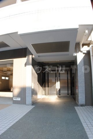 18/28 エントランス