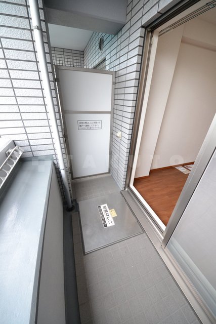 23/30 バルコニー