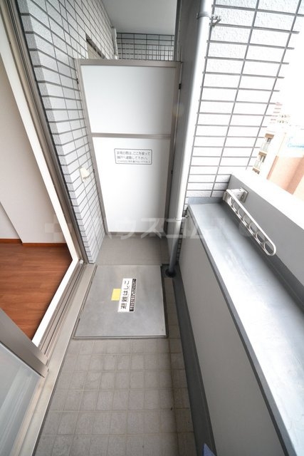 23/30 バルコニー