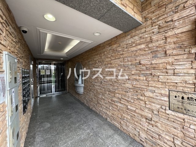 22/30 エントランス