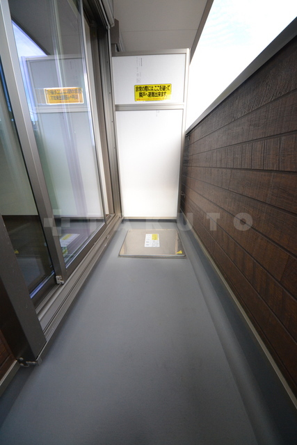 15/28 バルコニー