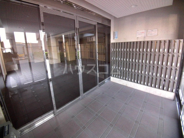 25/30 エントランス