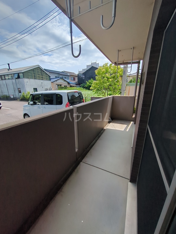 13/18 バルコニー