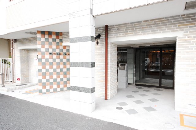 22/30 エントランス