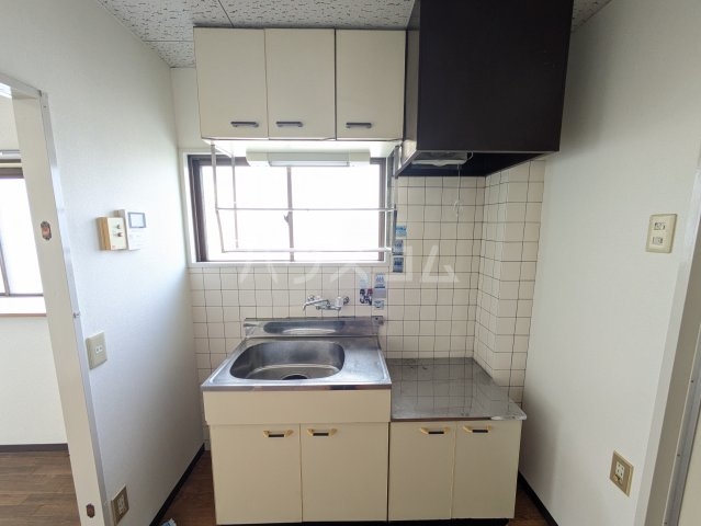 14/30 キッチン