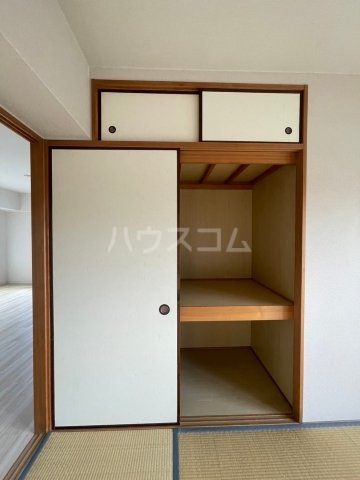 13/30 収納