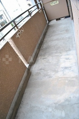 16/26 バルコニー